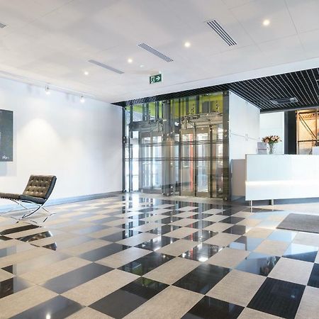 Perfectely Located Stay With Free Parking Poznan Ngoại thất bức ảnh