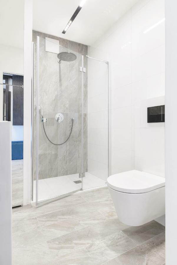 Perfectely Located Stay With Free Parking Poznan Ngoại thất bức ảnh