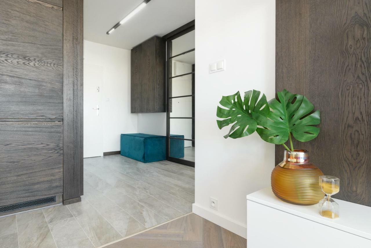 Perfectely Located Stay With Free Parking Poznan Ngoại thất bức ảnh
