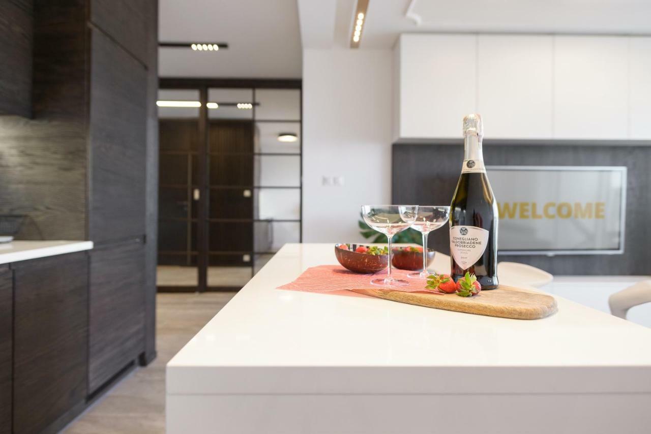 Perfectely Located Stay With Free Parking Poznan Ngoại thất bức ảnh